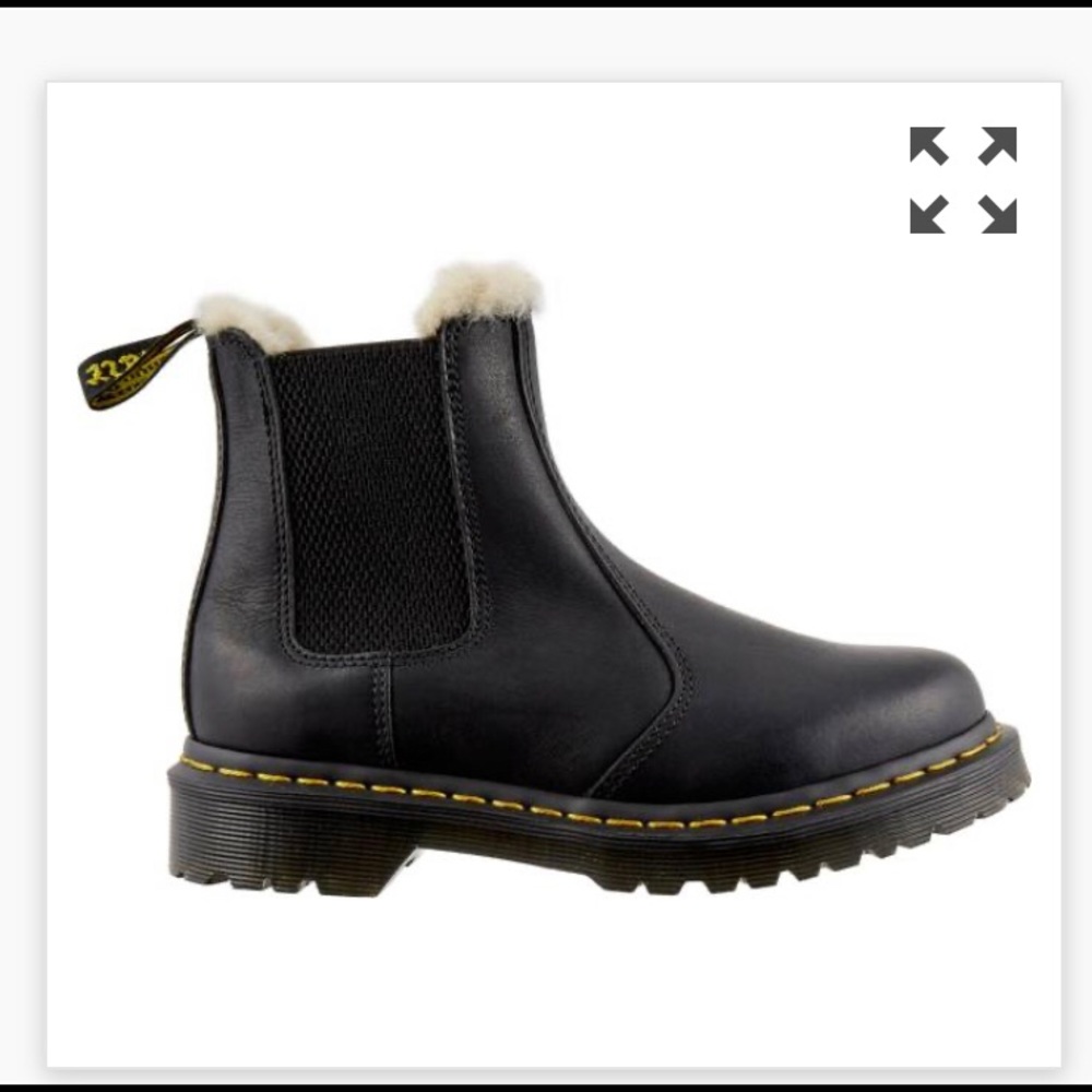 Doc marten air walk winter boots with lining